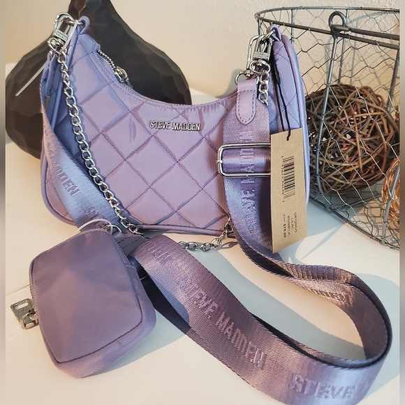 Steve Madden Handbags - Steve Madden BTAMELA Bag Lilac w/ matching Airpods holder!😍